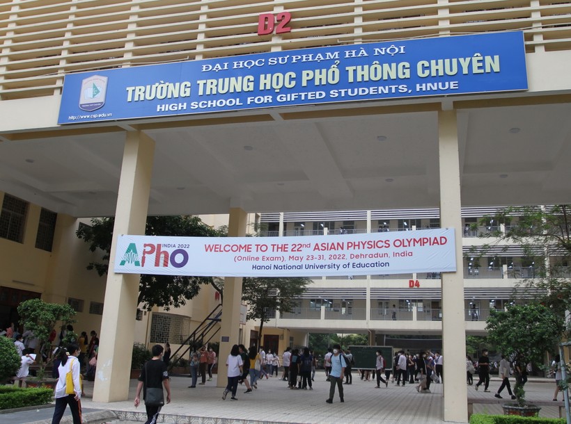 Trường THPT Chuyên Đại học Sư phạm