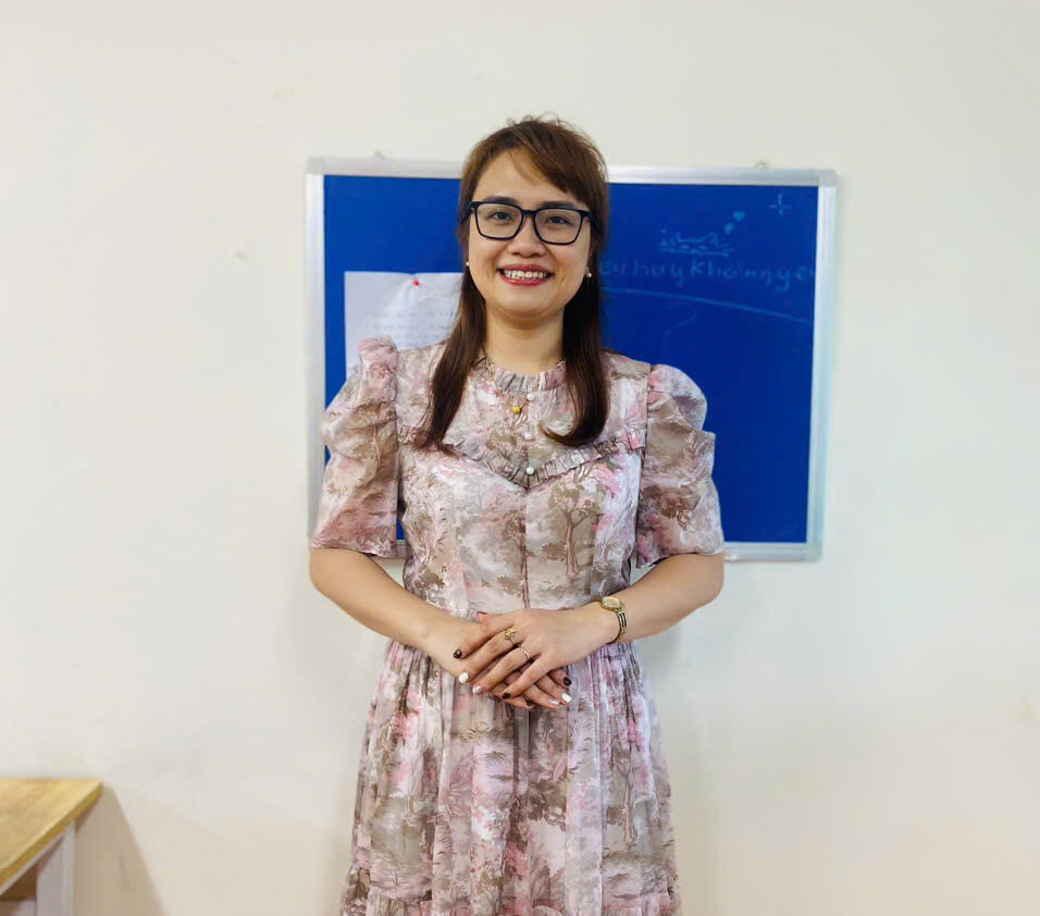 Cô Nguyễn Thu Trang